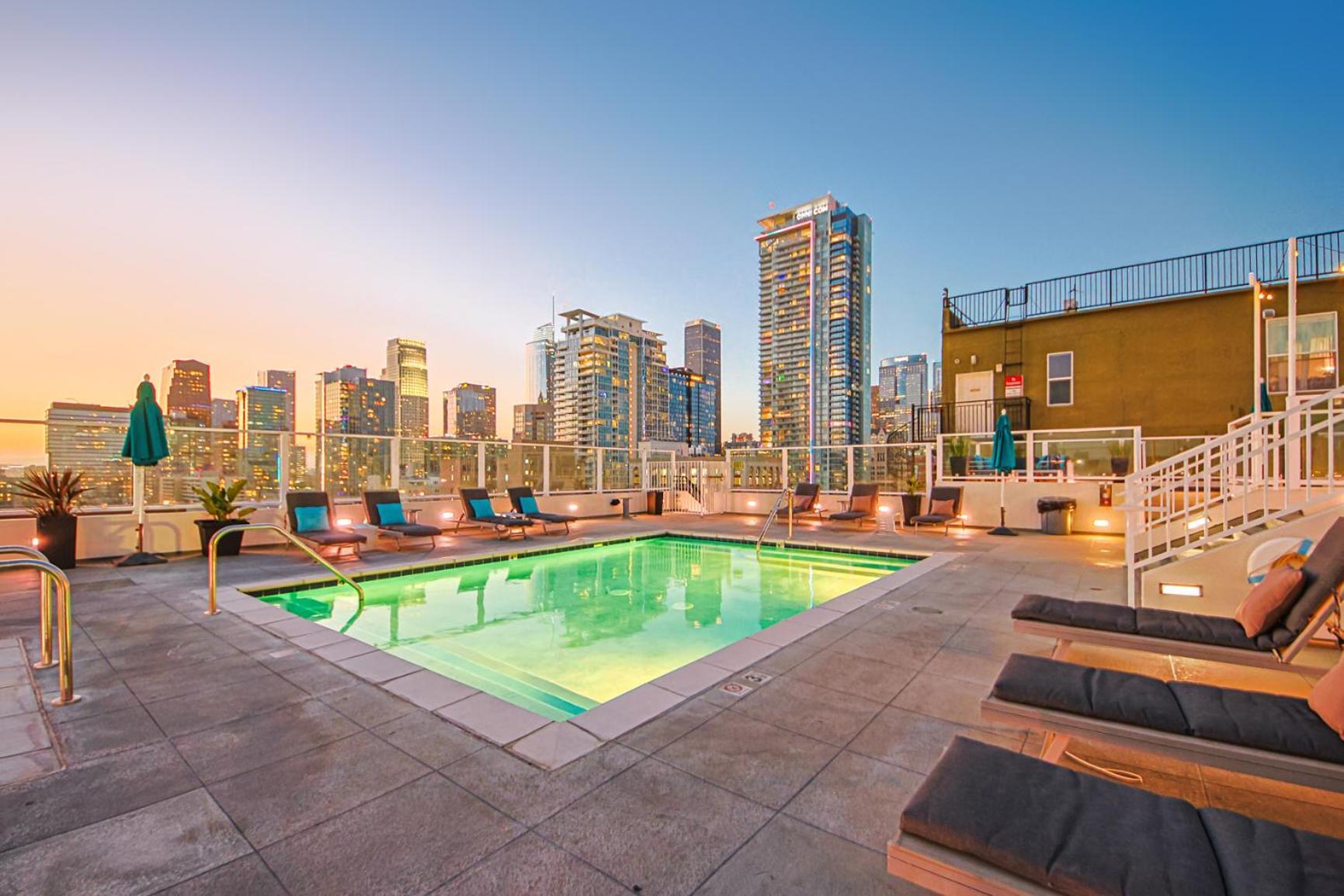 Stunning 1 Bdr 1 Bth, Pool, Jacuzzi Apartment Los Angeles Bagian luar foto