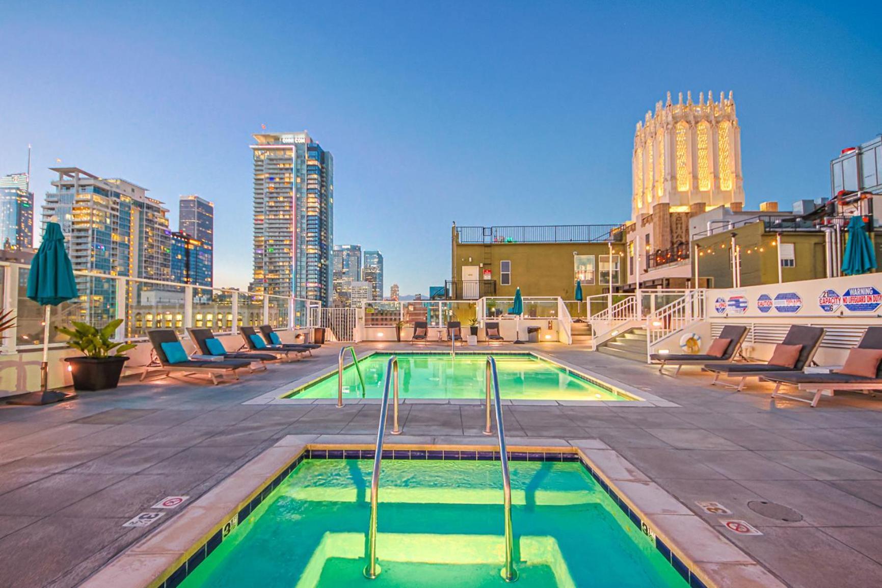 Stunning 1 Bdr 1 Bth, Pool, Jacuzzi Apartment Los Angeles Bagian luar foto
